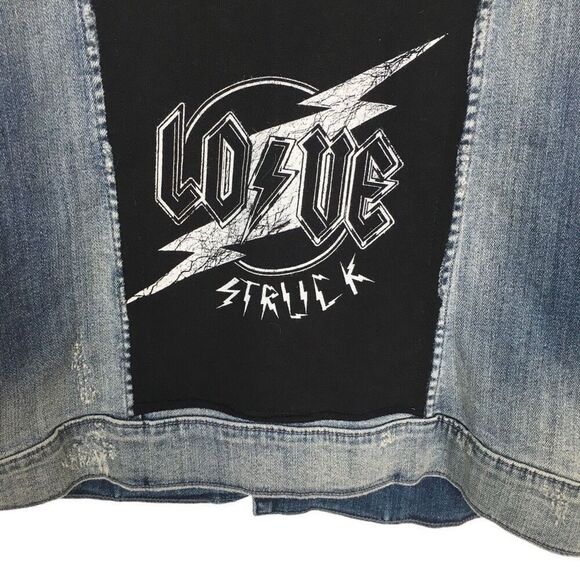 Torrid Patchwork Denim Vest Womens 2x Plus Blue Sleeveless Distressed NWT #G - Picture 8 of 9